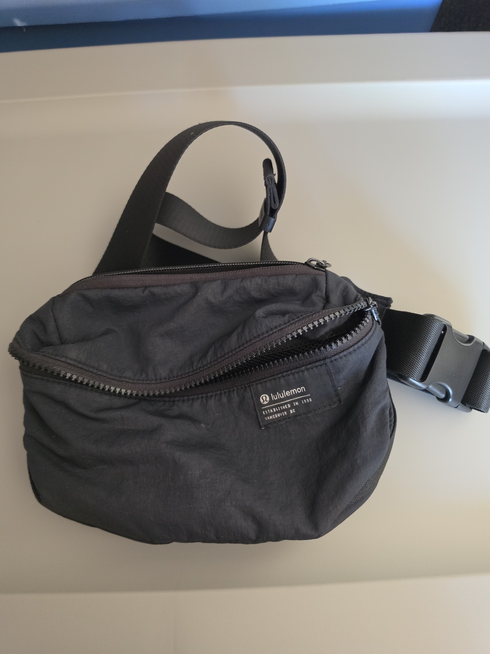 lululemon athletica Womens Black Crossbody Waist Bag